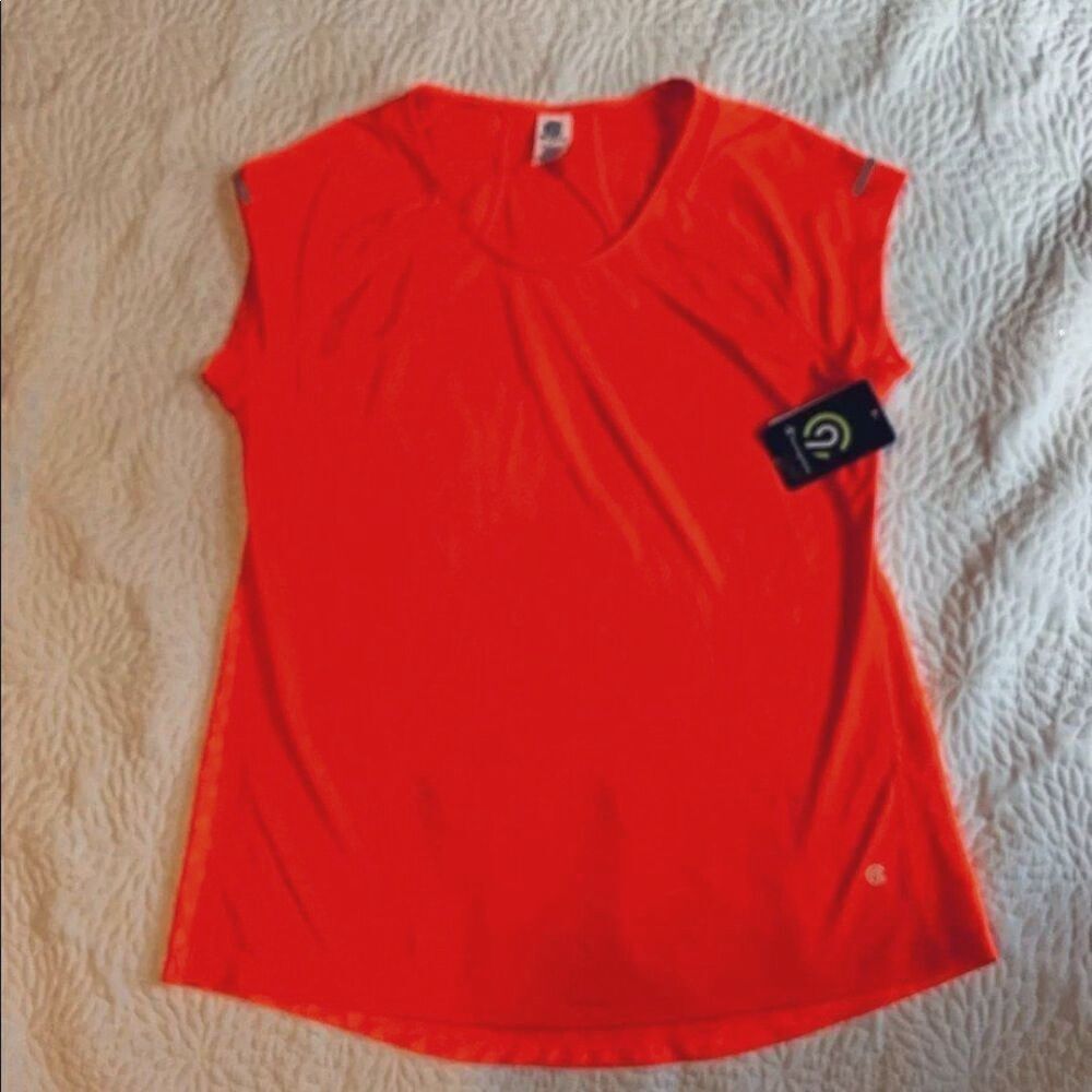 Champion Shirt Size large NWT